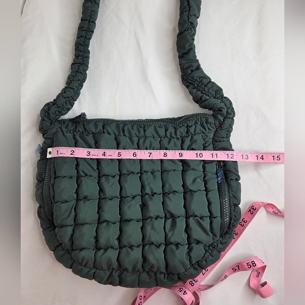 NWOT Urban Expressions Tamsin Quilted Green Hobo Bag Aprox 10"x12"inch - Picture 4 of 13